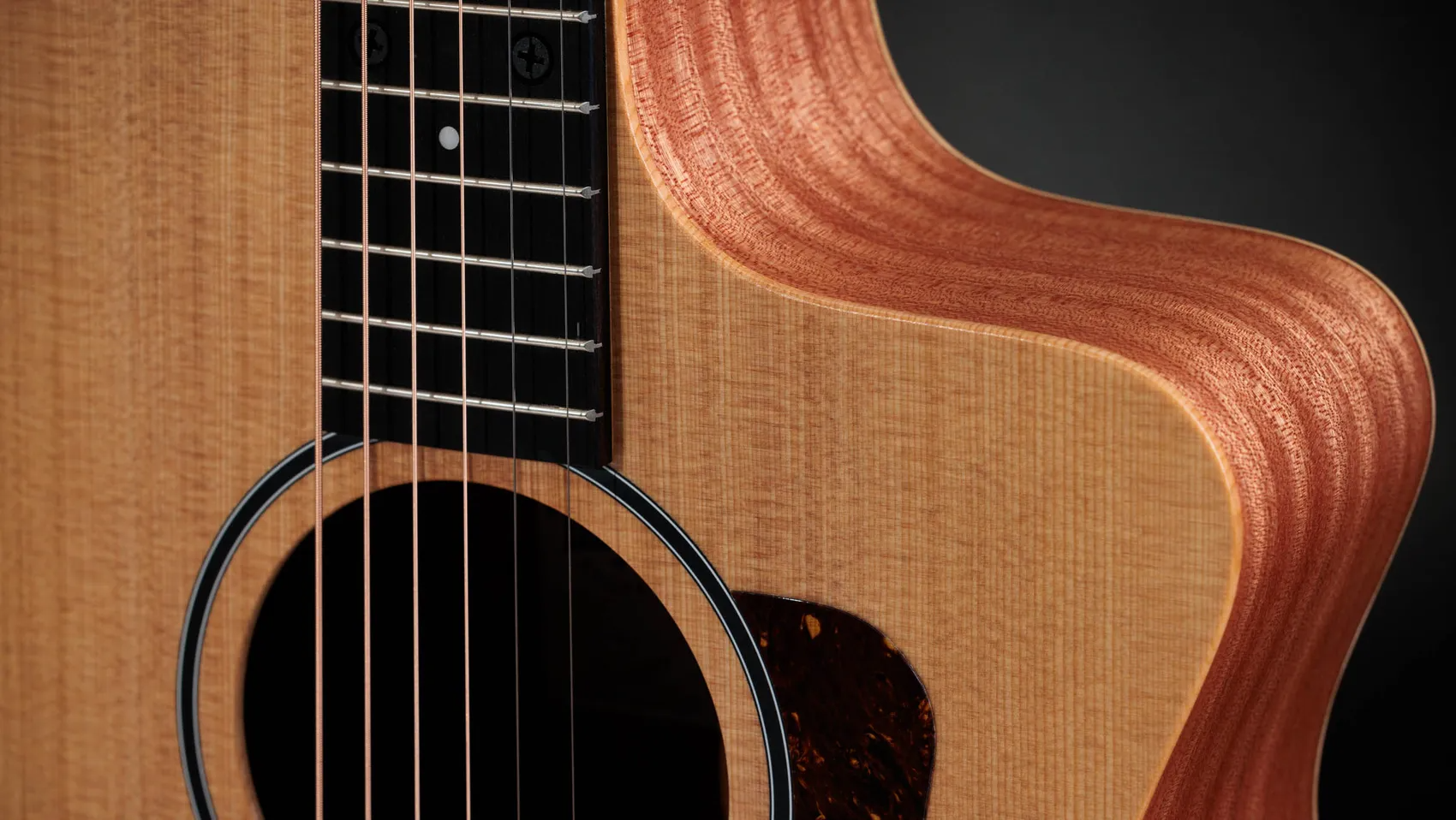 Taylor 14CE Grand Auditorium Single Cut A/E Guitar (Solid Spruce Top)