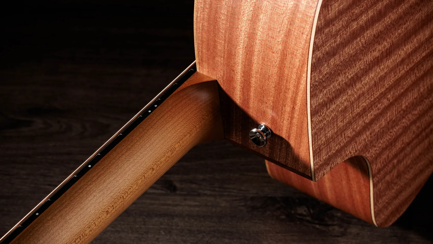 Taylor 14CE Grand Auditorium Single Cut A/E Guitar (Solid Spruce Top)