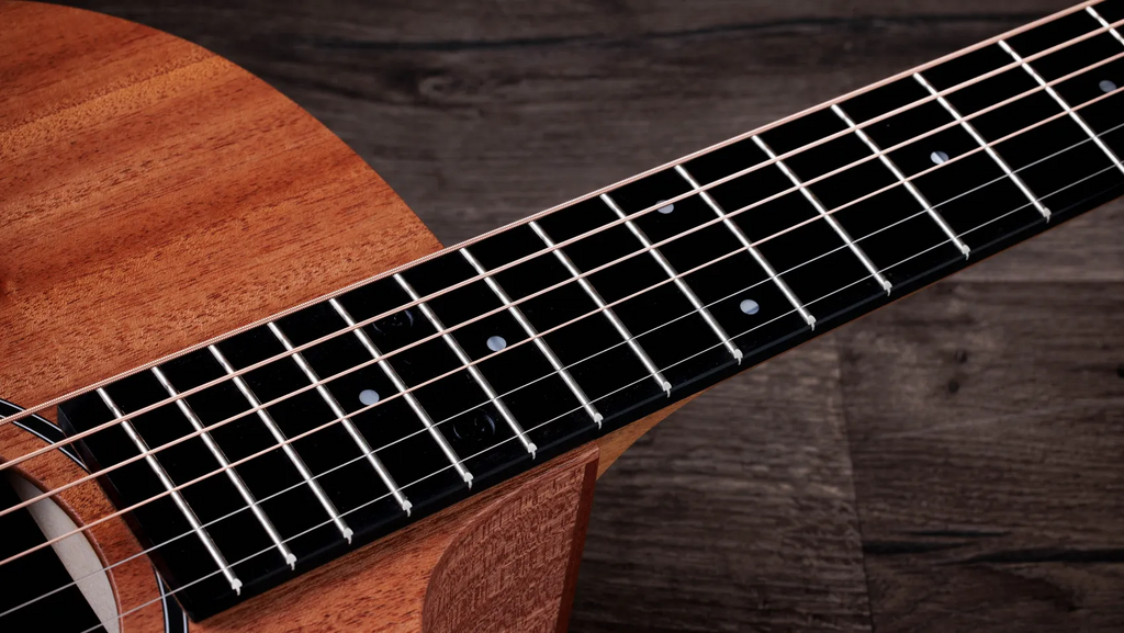 Taylor 24CE Grand Auditorium Single Cut A/E Guitar (Natural Mahogany)